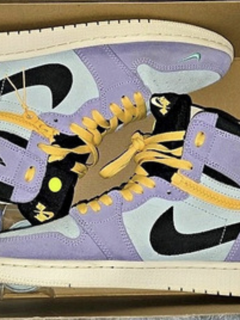 Nike Air Jordan 1 High Top Sneakers in Purple & Black - Picture 6 of 8